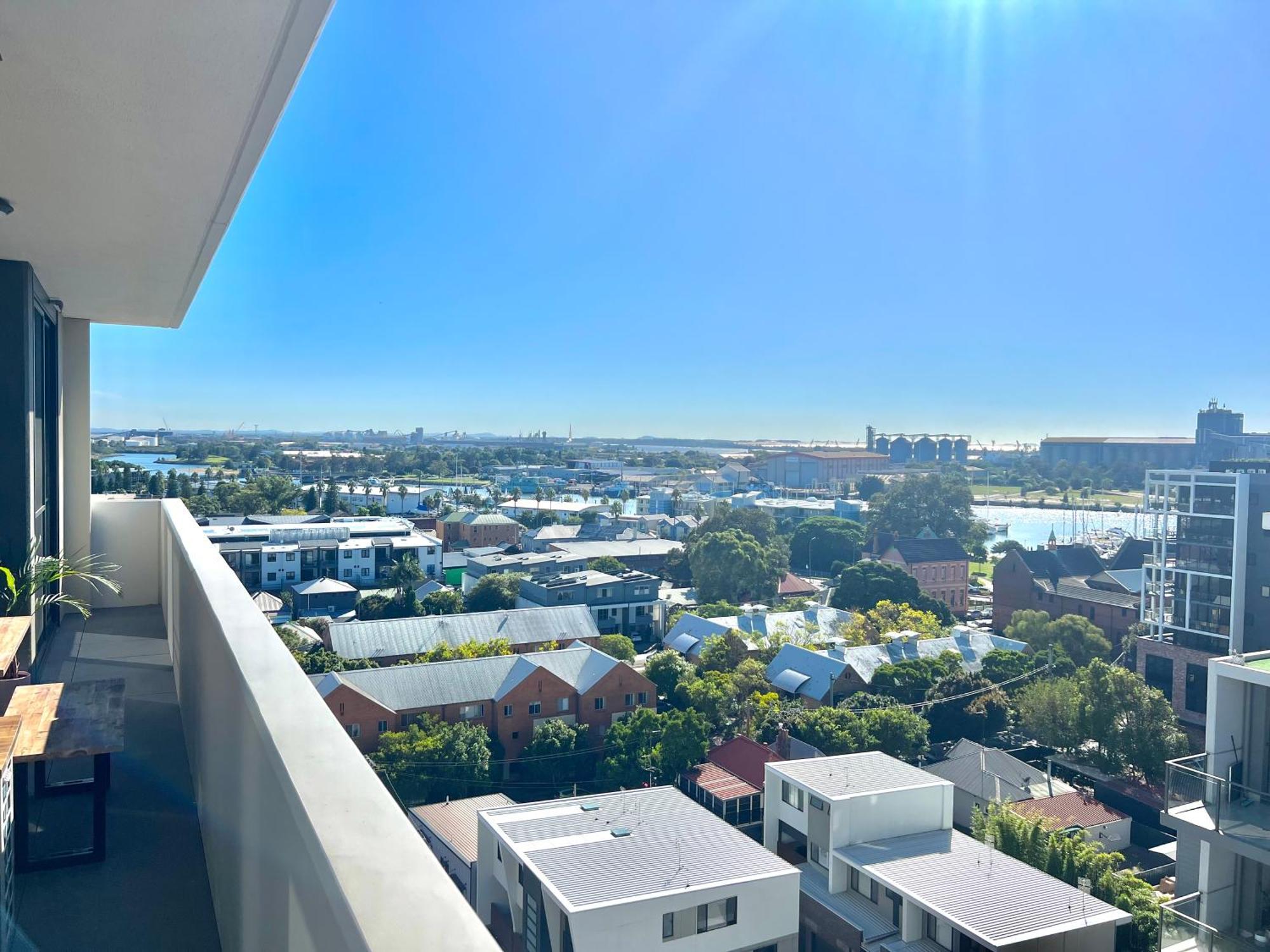 Harbour Towers, Newcastle'S Elite Apartment Stays, Free Parking & Tram Access Exterior photo