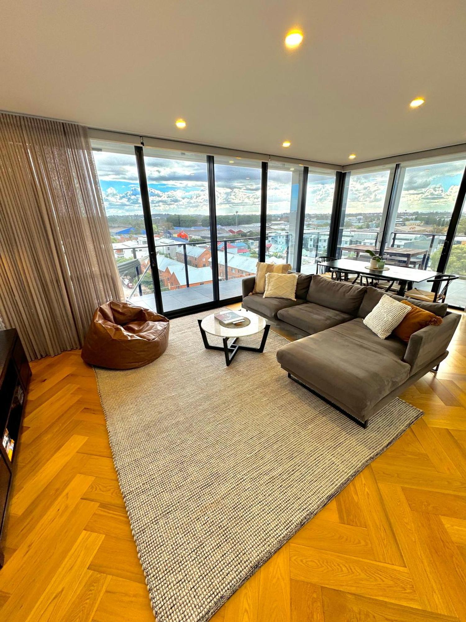 Harbour Towers, Newcastle'S Elite Apartment Stays, Free Parking & Tram Access Exterior photo